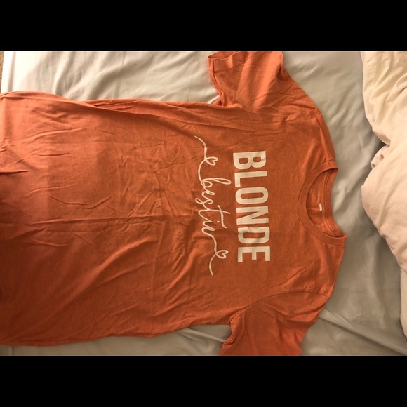 Brunette and blonde best friend T-shirt’s both MED - Picture 4 of 5